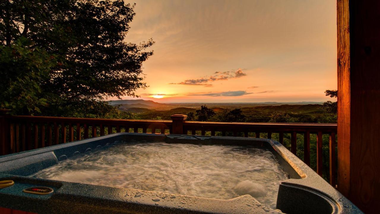 Incredible Views Hot Tub Close To Everything セバービル エクステリア 写真